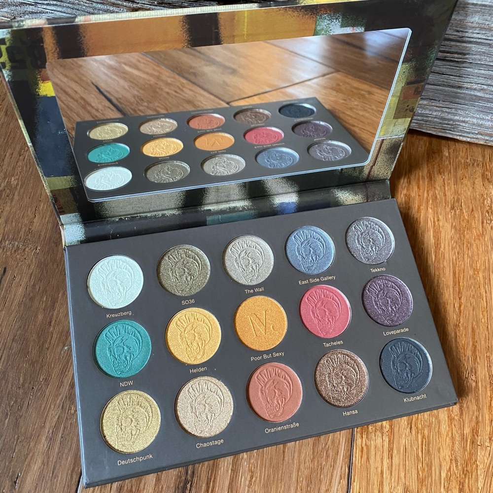 Nomad Cosmetics eyeshadow pallet 💋